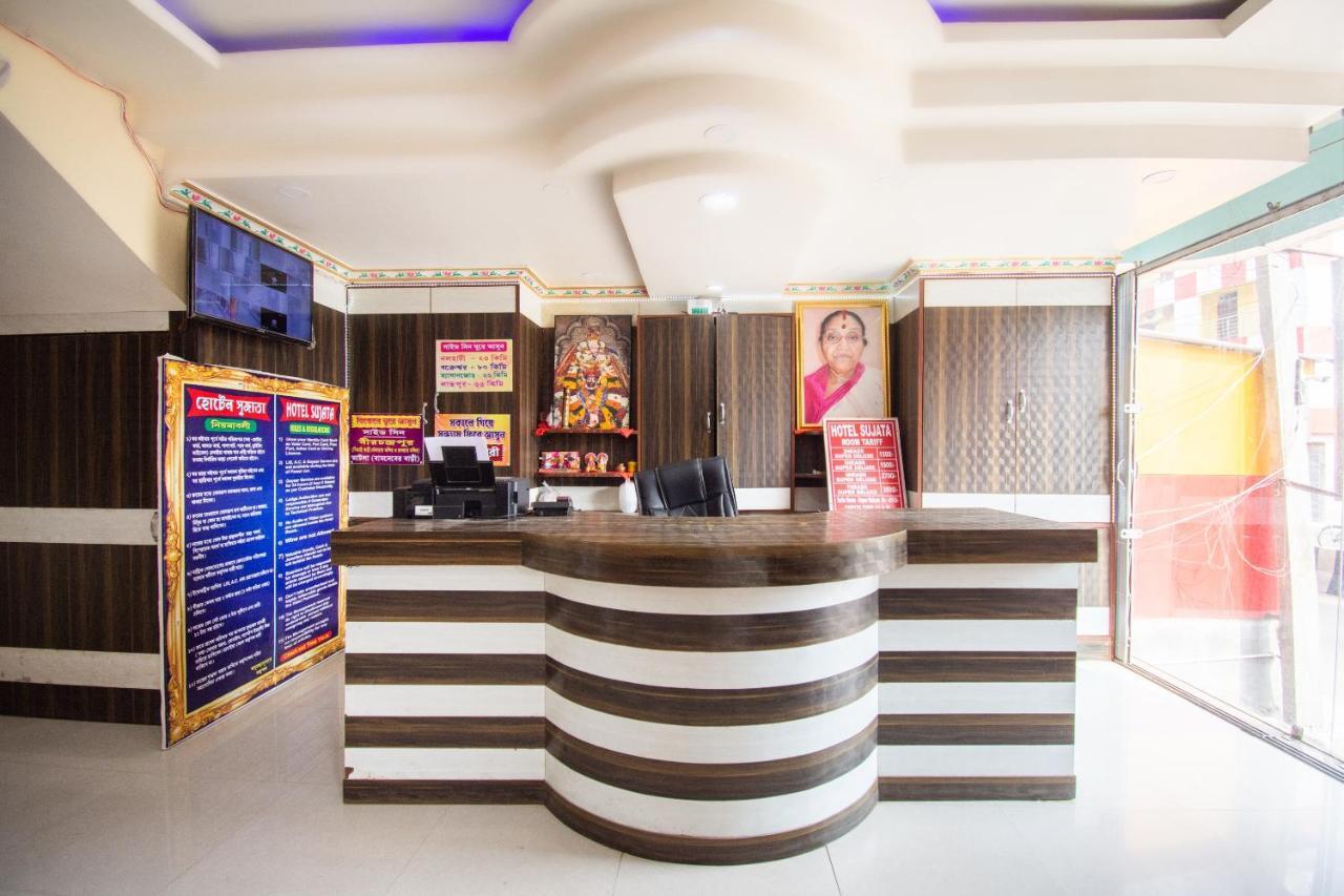 Capital O 67892 Hotel Sujata Tarapith Bagian luar foto